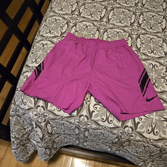 Nike Tennis Shorts Size S Pink (like new) - Picture 1 of 2